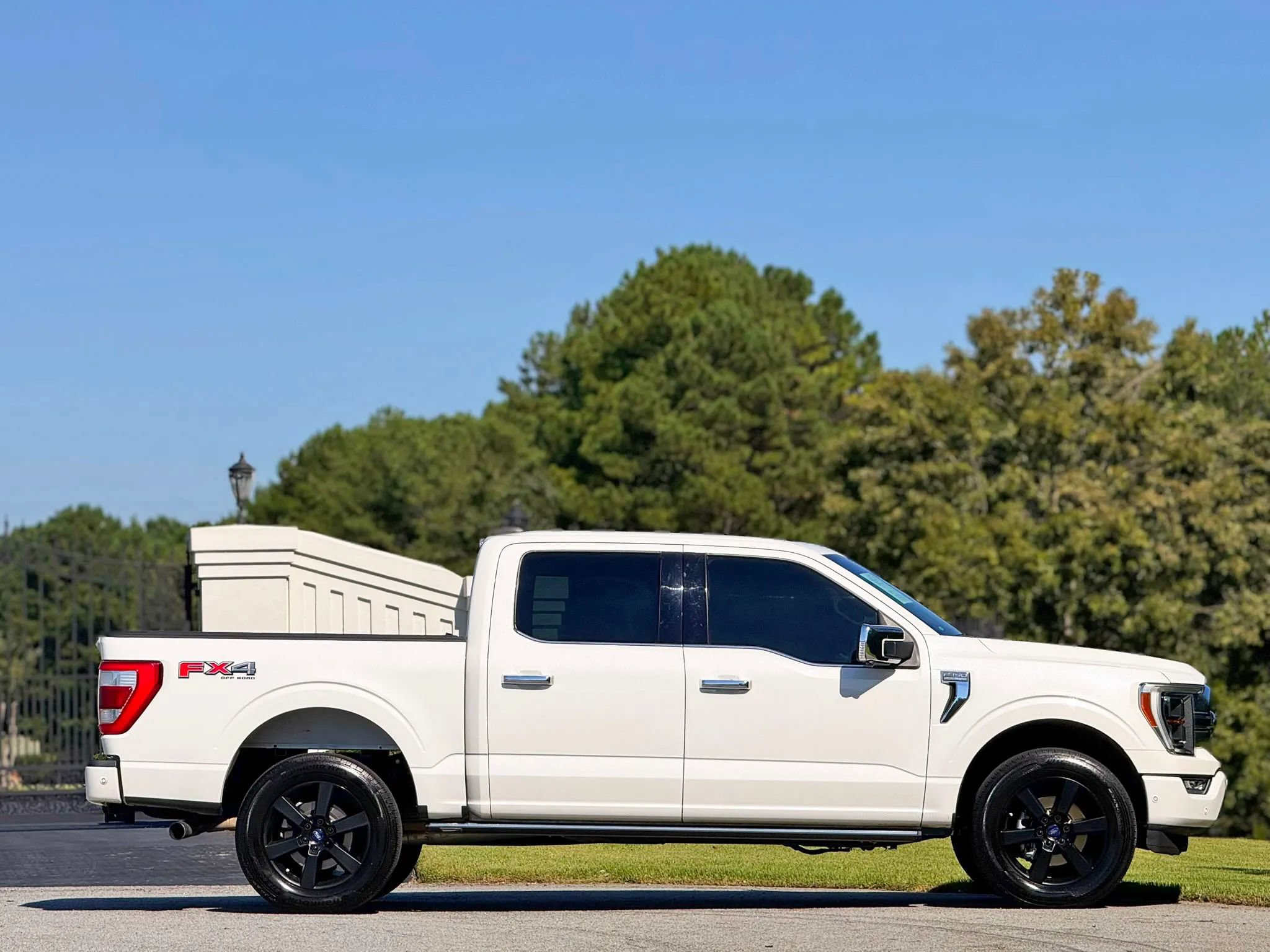 Used 2022 Ford F150 Platinum w/ Equipment Group 701A High AWD/4WD image 6