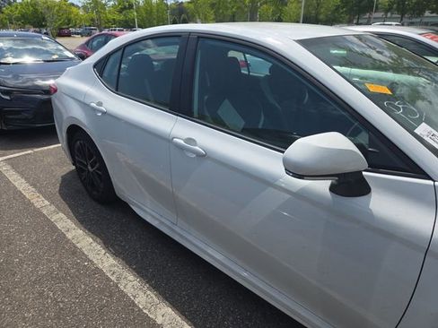 Used 2026 Toyota Camry SE image 2