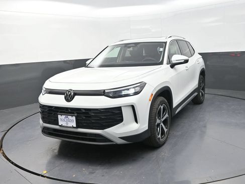 New 2026 Volkswagen Tiguan SE AWD/4WD image 4
