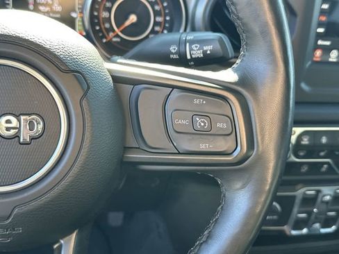 Used 2022 Jeep Gladiator Sport image 18