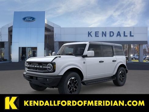 Used 2026 Ford Bronco Outer Banks AWD/4WD image 1