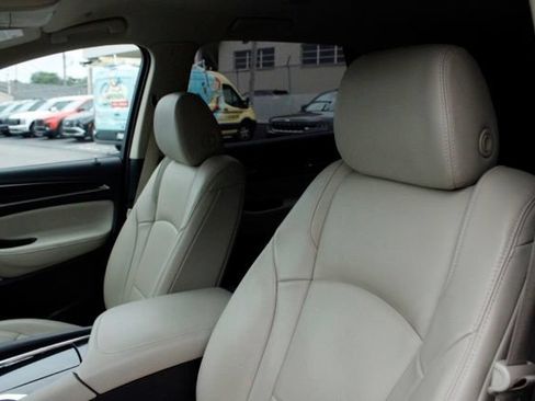 Used 2019 Buick Enclave Essence FWD image 16