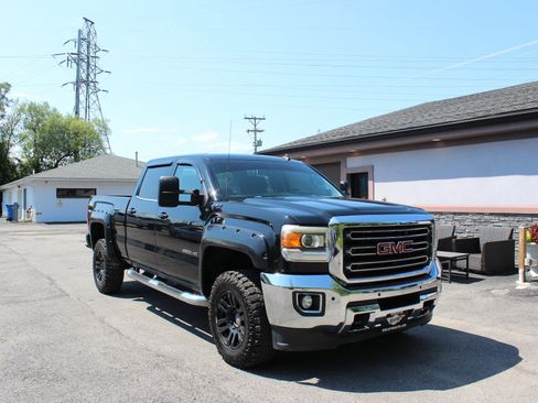 Used 2015 GMC Sierra 2500 SLE AWD/4WD image 1