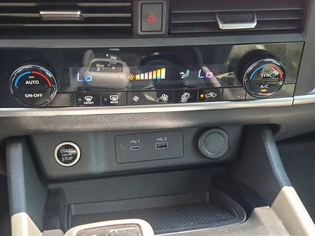 Used 2023 Nissan Rogue SV FWD image 14