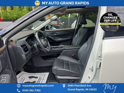 Used 2023 Nissan Rogue SL AWD/4WD image 10