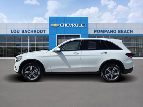 Used 2022 Mercedes-Benz GLC 300 4MATIC w/ Multimedia Package Lite image 4