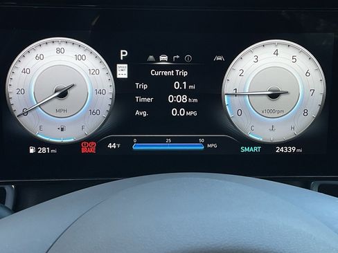 Used 2025 Hyundai Elantra SEL image 22