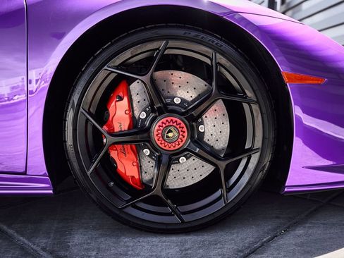 Used 2024 Lamborghini Huracan EVO image 28