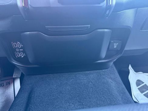 Certified 2025 RAM 1500 Laramie image 27