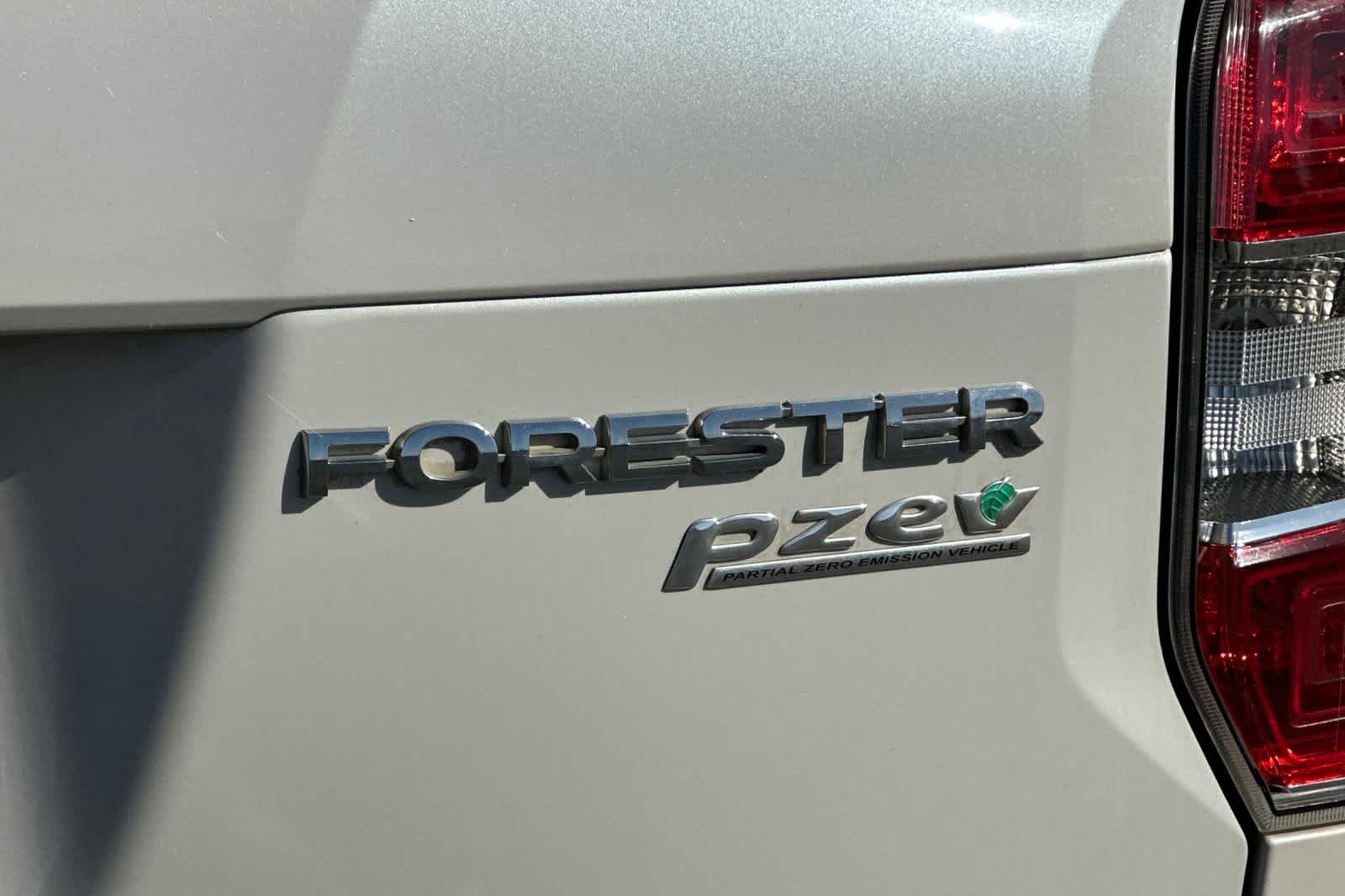Used 2015 Subaru Forester 2.5i Limited w/ Protection Package #2 AWD/4WD image 32