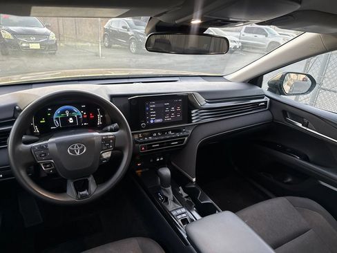 Used 2025 Toyota Camry LE FWD image 26