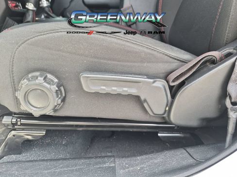 Used 2023 Jeep Gladiator Rubicon w/ LED Lighting Group AWD/4WD image 13