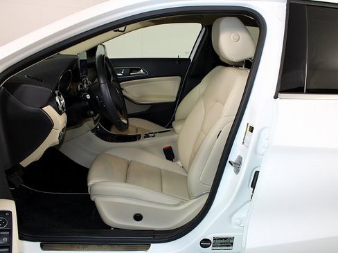 Used 2020 Mercedes-Benz GLA 250 4MATIC image 5