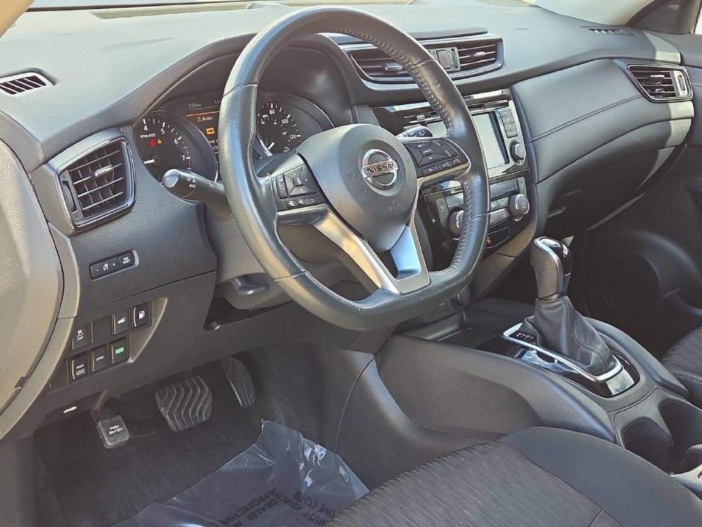Used 2018 Nissan Rogue SV AWD/4WD image 14