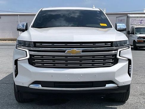 Used 2023 Chevrolet Suburban Premier w/ Advanced Technology Package AWD/4WD image 4
