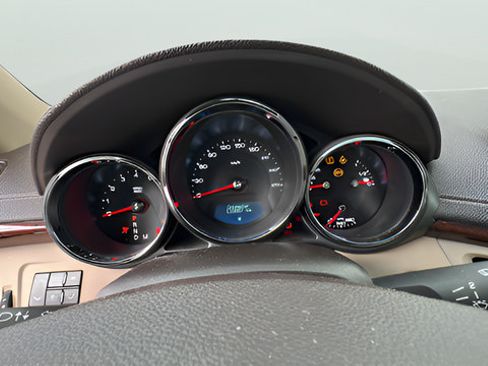 Used 2011 Cadillac CTS Luxury RWD image 15