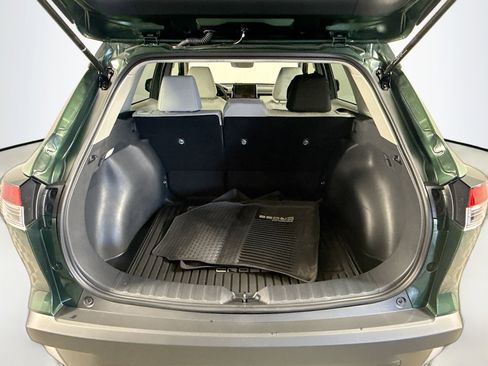 Used 2026 Toyota Corolla Cross LE image 35