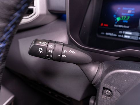 Used 2024 Toyota Tundra Platinum AWD/4WD image 33