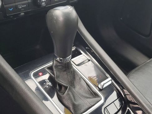 Used 2023 Jeep Compass Limited image 31