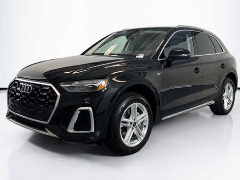 Used 2024 Audi Q5 e Premium w/ Convenience Package image 1