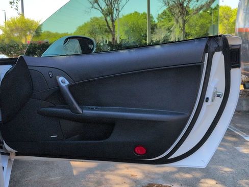 Used 2006 Chevrolet Corvette Convertible w/ Preferred Equipment Group image 28