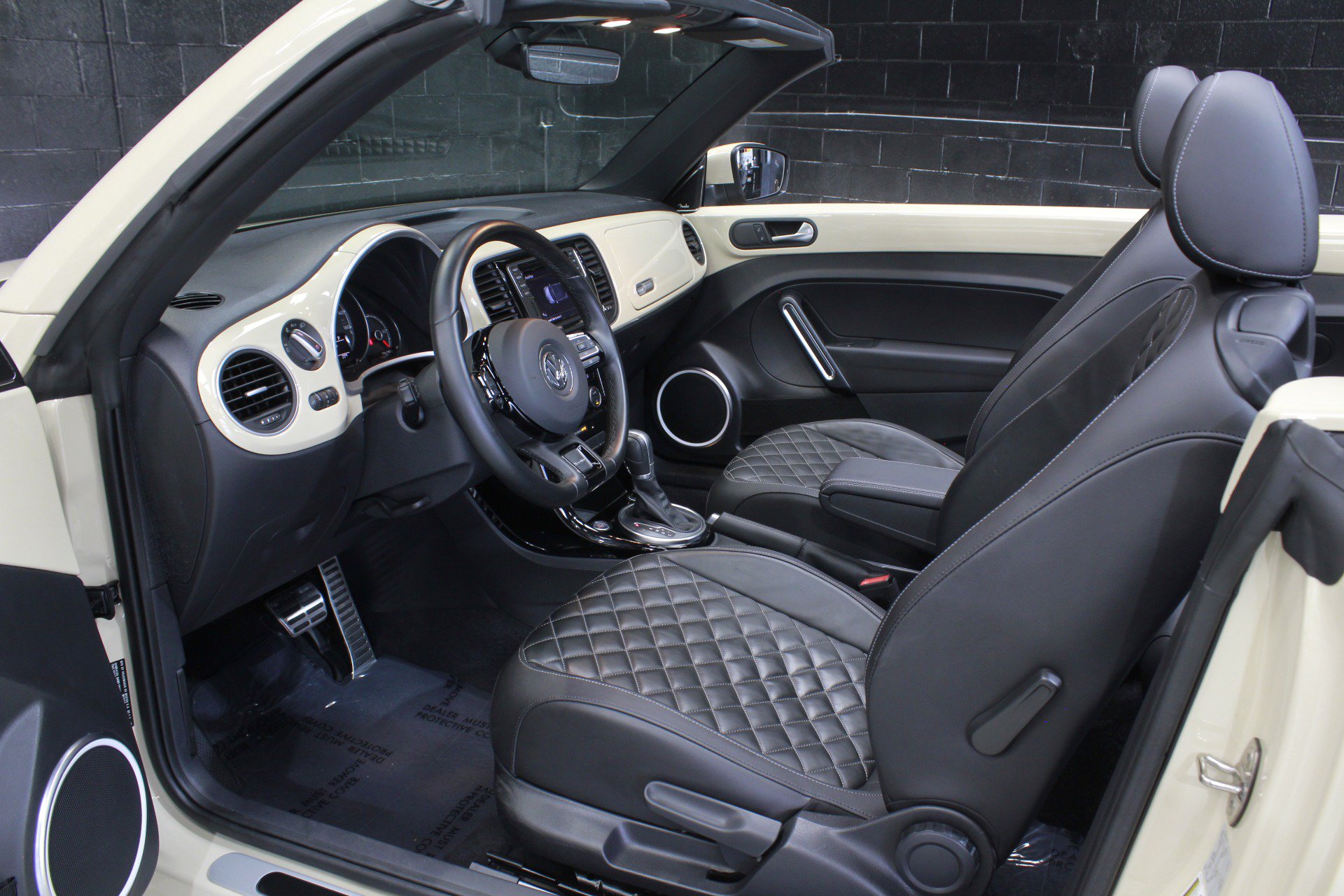 Used 2019 Volkswagen Beetle 2.0T S FWD image 45