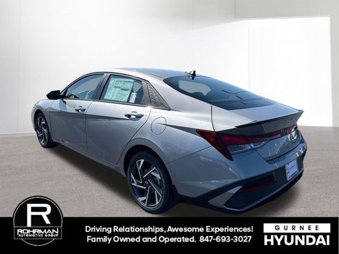 New 2025 Hyundai Elantra Sport image 7