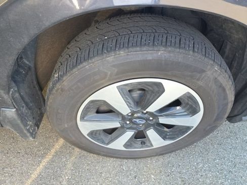Used 2018 Subaru Forester 2.5i Limited AWD/4WD image 3