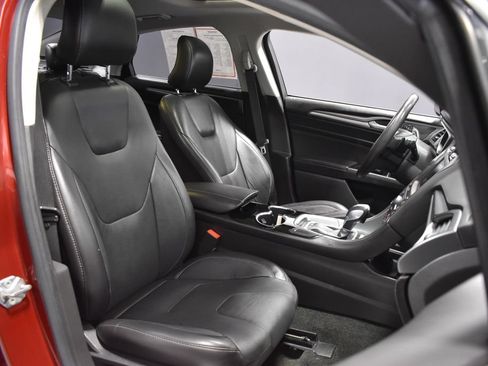 Used 2016 Ford Fusion Titanium FWD image 14