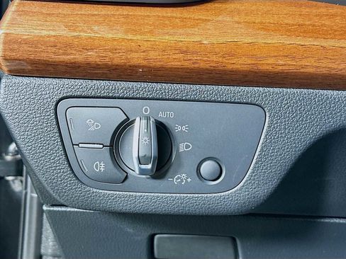 Certified 2023 Audi Q5 2.0T Premium w/ Convenience Package image 10