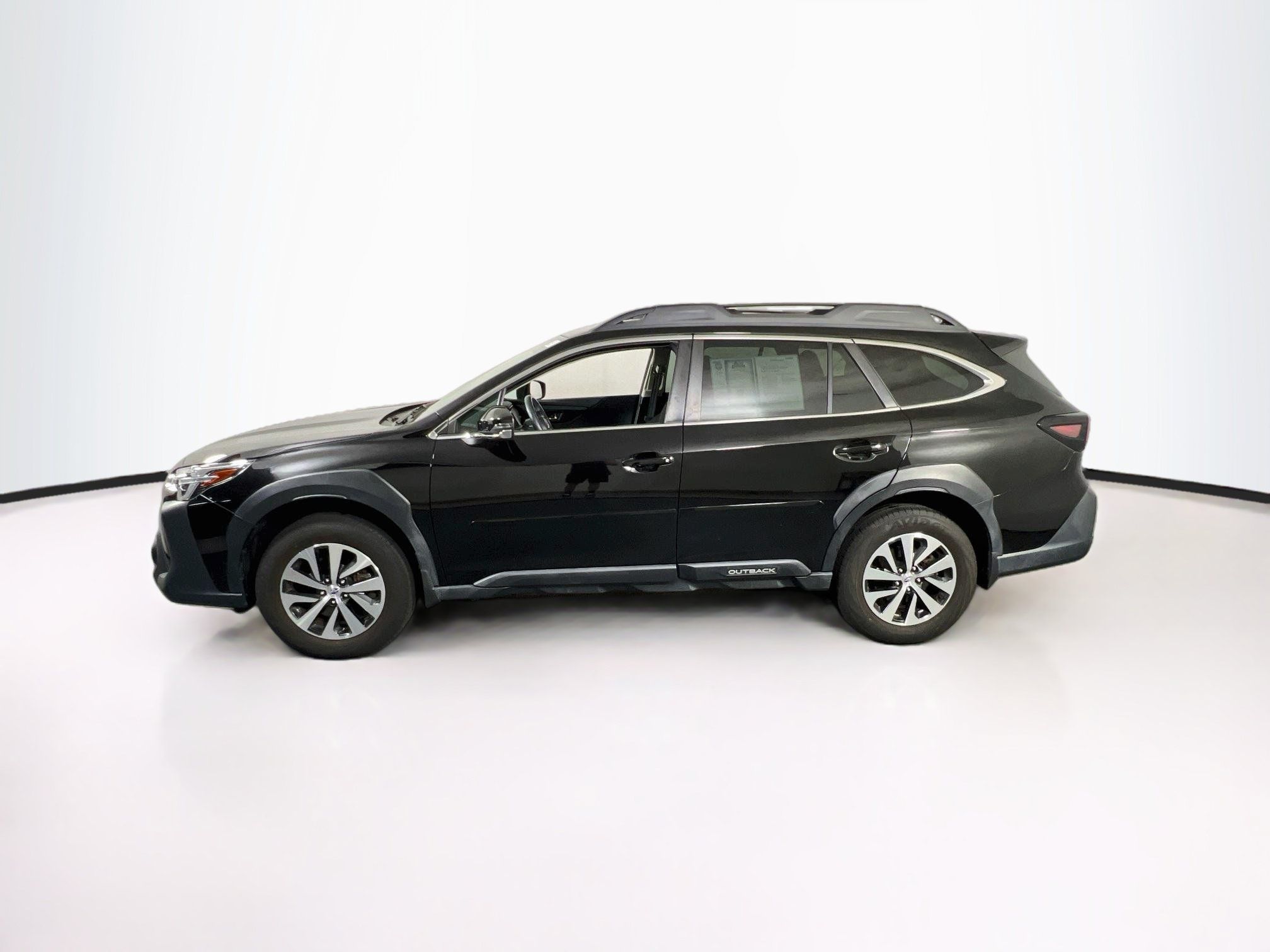 Used 2023 Subaru Outback Premium AWD/4WD image 8