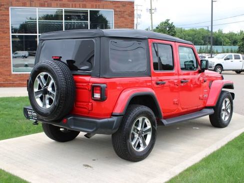 Used 2022 Jeep Wrangler Unlimited Sahara AWD/4WD image 33