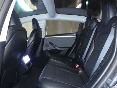 Used 2025 Tesla Model 3 Long Range RWD image 19