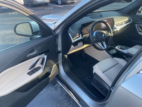 Used 2023 BMW X1 xDrive28i w/ Convenience Package image 9