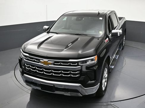Certified 2023 Chevrolet Silverado 1500 LTZ w/ LTZ Premium Package AWD/4WD image 22