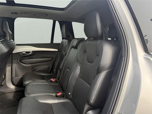 Used 2018 Volvo XC90 T5 Momentum w/ Convenience Package image 21