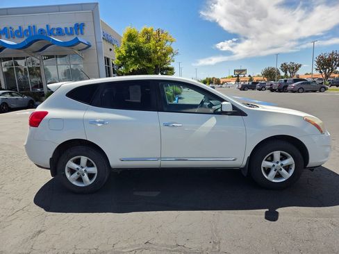 Used 2013 Nissan Rogue S w/ Special Edition Pkg FWD image 2
