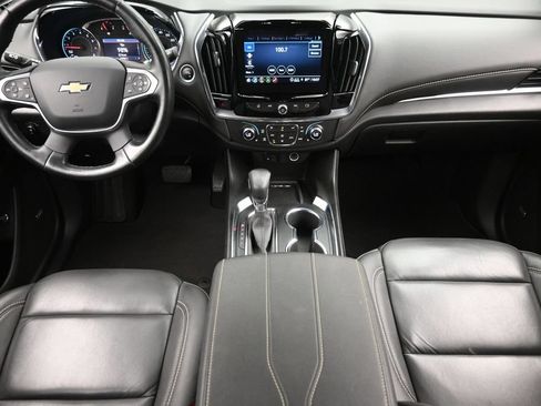 Used 2023 Chevrolet Traverse LT w/ LT Premium Package AWD/4WD image 16