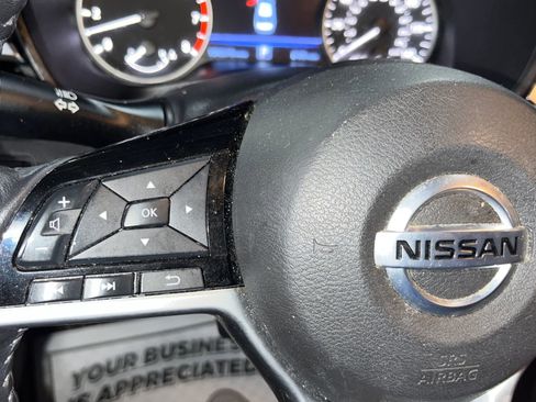 Used 2021 Nissan Altima 2.5 SV w/ SV Premium Package image 32