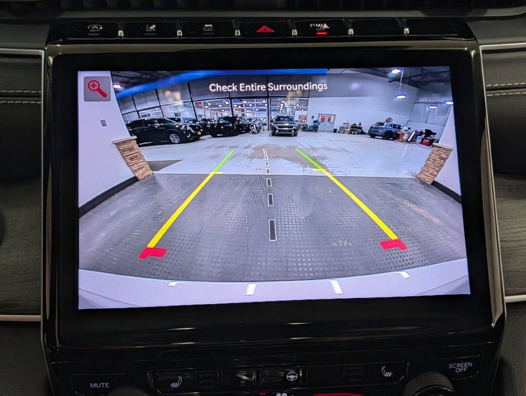 Used 2021 Jeep Grand Cherokee L Limited AWD/4WD image 15