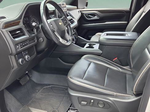 Used 2021 Chevrolet Suburban Premier RWD image 13
