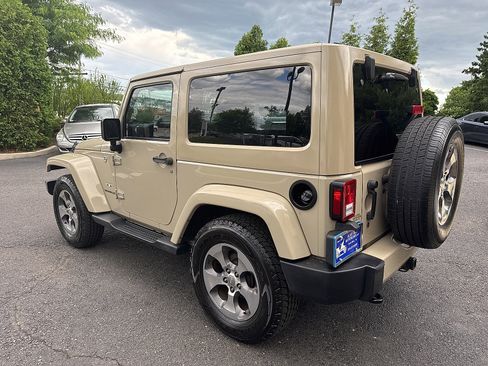 Used 2017 Jeep Wrangler Sahara w/ Trailer Tow Group AWD/4WD image 9
