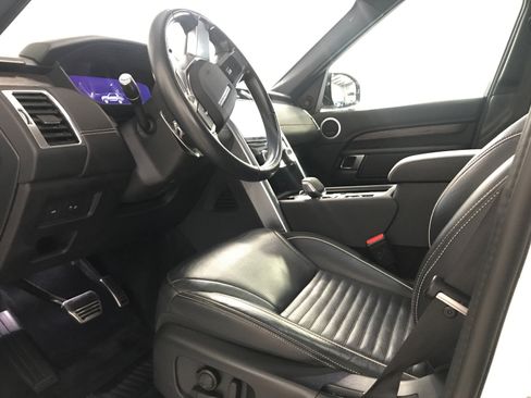 Used 2022 Land Rover Discovery S R-Dynamic image 8