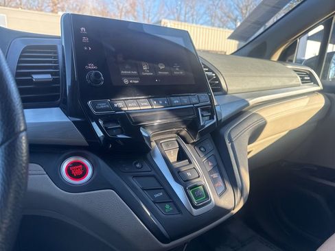 Used 2019 Honda Odyssey EX image 18