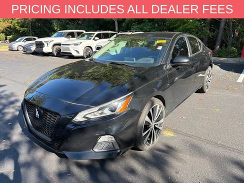 Used 2021 Nissan Altima 2.5 SR FWD image 3