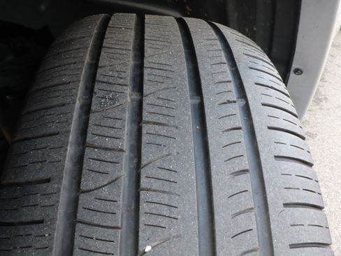 Used 2022 RAM 1500 Limited w/ Bed Utility Group image 17