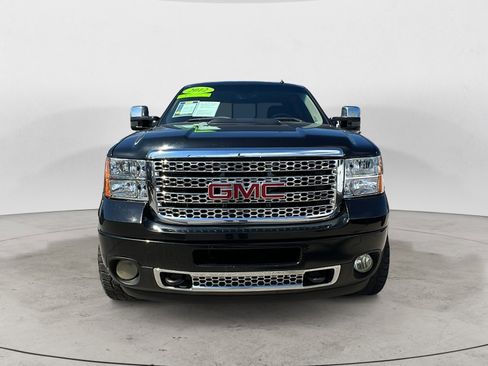 Used 2012 GMC Sierra 2500 Denali w/ Suspension Package, Off-Road RWD image 2