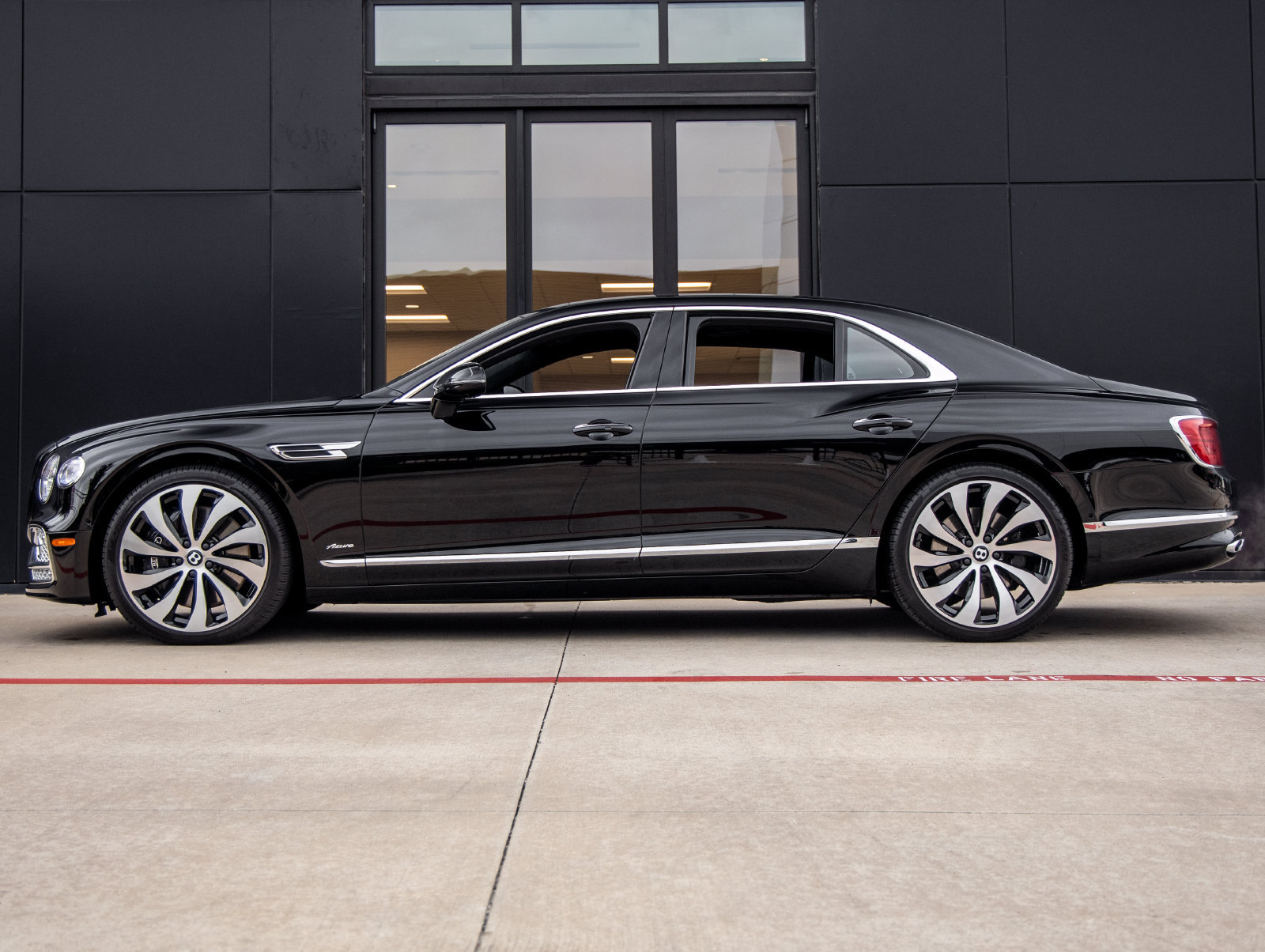 Used 2023 Bentley Flying Spur Azure AWD/4WD image 9