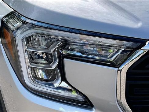 Used 2022 GMC Terrain SLE AWD/4WD image 28