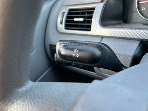 Used 2006 Ford Five Hundred SE FWD image 29